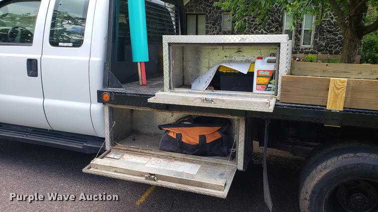 image for item EN9993 2008 Ford F350 Super Duty SuperCab flatbed pickup truck