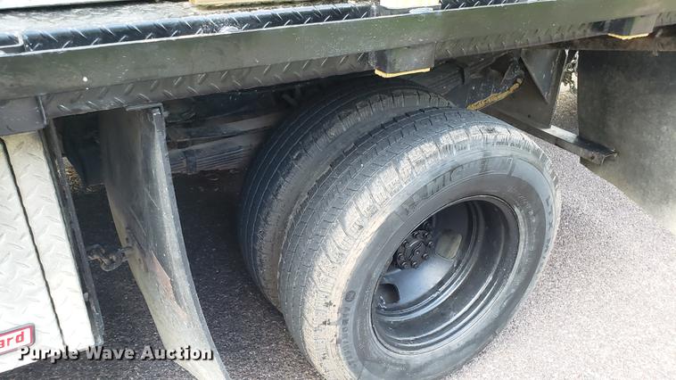 image for item EN9993 2008 Ford F350 Super Duty SuperCab flatbed pickup truck