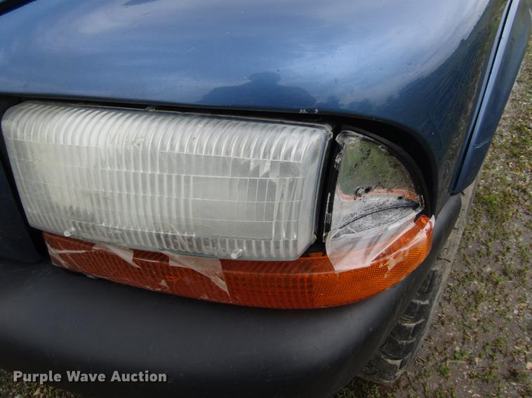 image for item EU9655 2003 Dodge Dakota Sport Quad Cab pickup truck