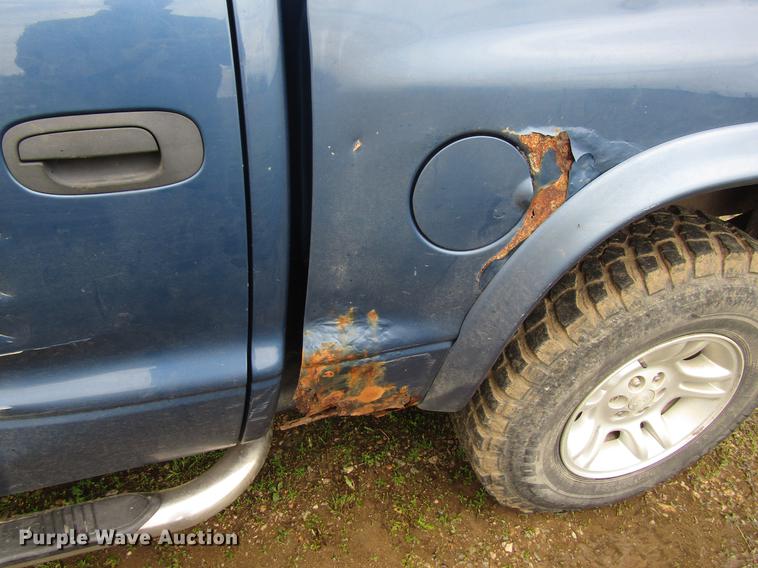 image for item EU9655 2003 Dodge Dakota Sport Quad Cab pickup truck