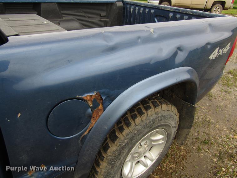 image for item EU9655 2003 Dodge Dakota Sport Quad Cab pickup truck