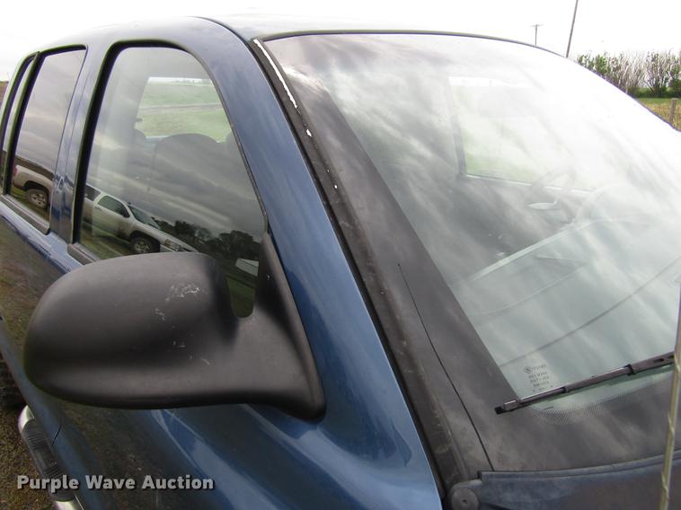 image for item EU9655 2003 Dodge Dakota Sport Quad Cab pickup truck