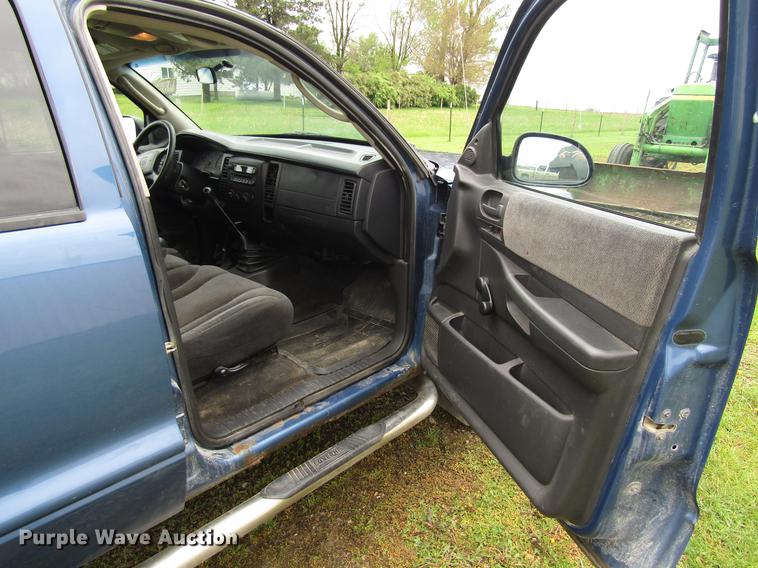 image for item EU9655 2003 Dodge Dakota Sport Quad Cab pickup truck