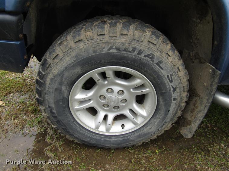 image for item EU9655 2003 Dodge Dakota Sport Quad Cab pickup truck