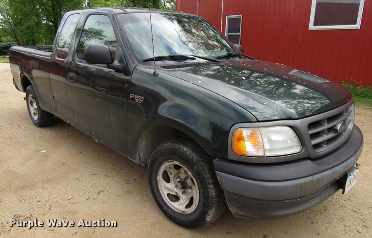 image for item EU9658 2003 Ford F150 SuperCab pickup truck