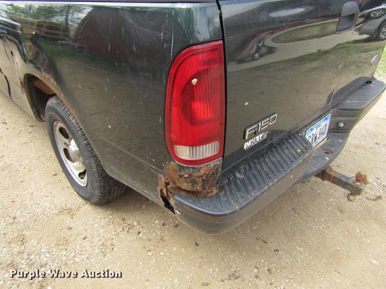 image for item EU9658 2003 Ford F150 SuperCab pickup truck