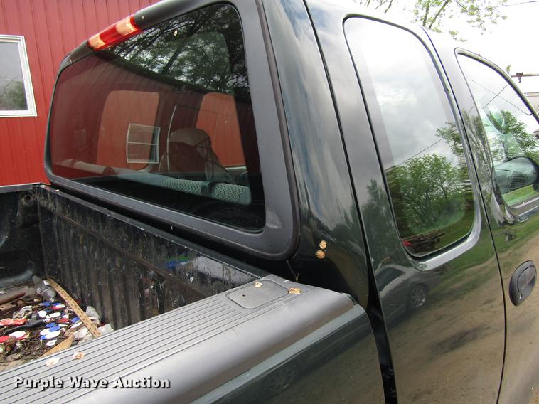 image for item EU9658 2003 Ford F150 SuperCab pickup truck