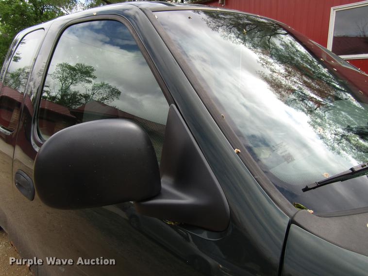 image for item EU9658 2003 Ford F150 SuperCab pickup truck