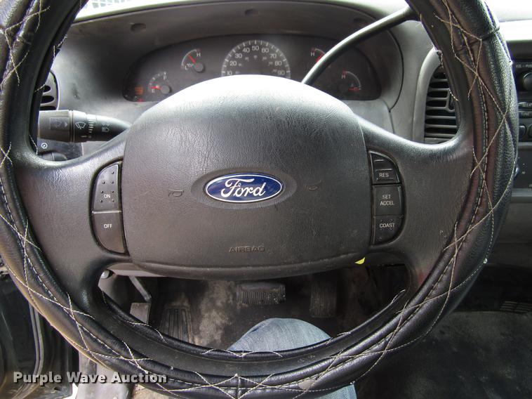 image for item EU9658 2003 Ford F150 SuperCab pickup truck