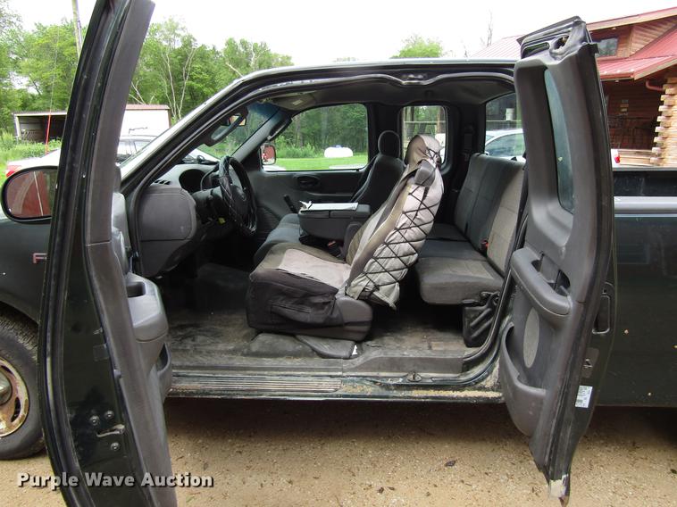 image for item EU9658 2003 Ford F150 SuperCab pickup truck