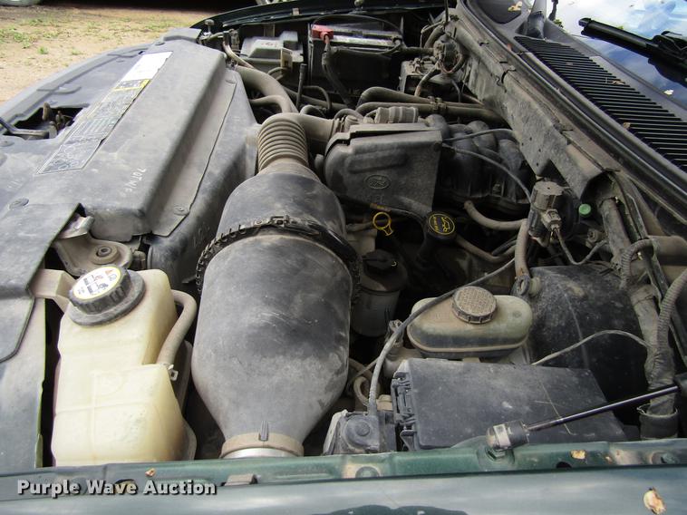 image for item EU9658 2003 Ford F150 SuperCab pickup truck