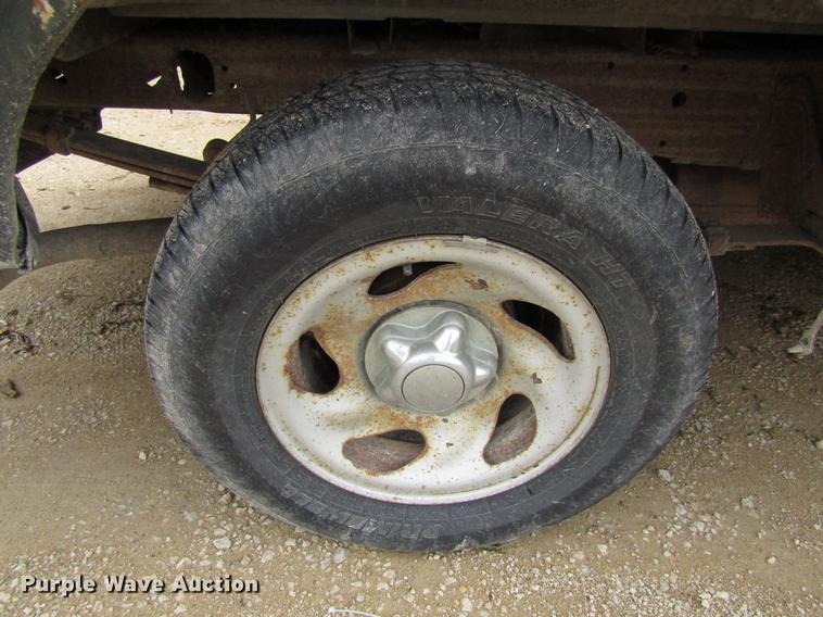 image for item EU9658 2003 Ford F150 SuperCab pickup truck