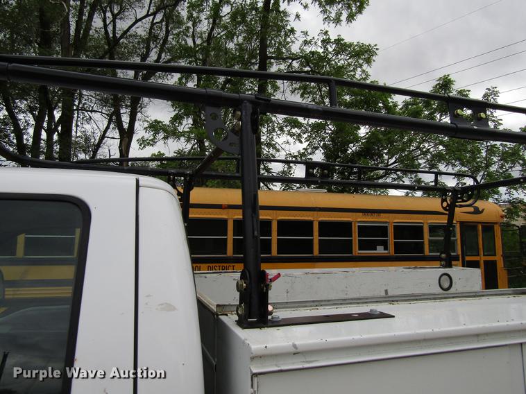 image for item EU9659 2006 Ford F250 Super Duty utility bed pickup truck