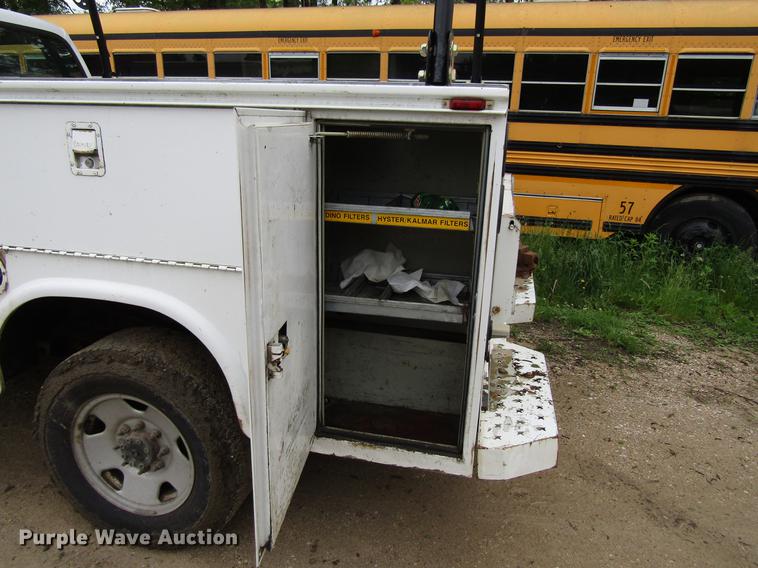 image for item EU9659 2006 Ford F250 Super Duty utility bed pickup truck