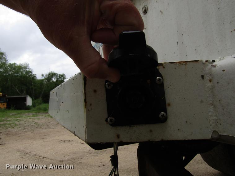 image for item EU9659 2006 Ford F250 Super Duty utility bed pickup truck