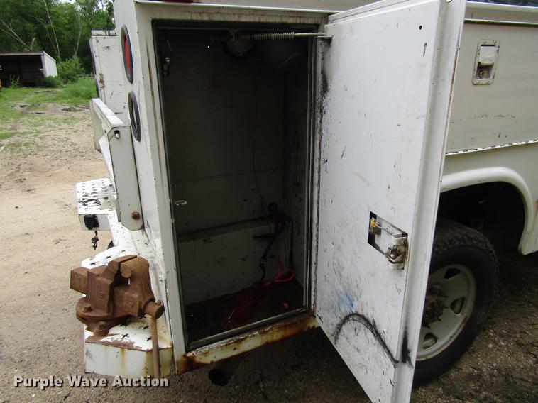 image for item EU9659 2006 Ford F250 Super Duty utility bed pickup truck