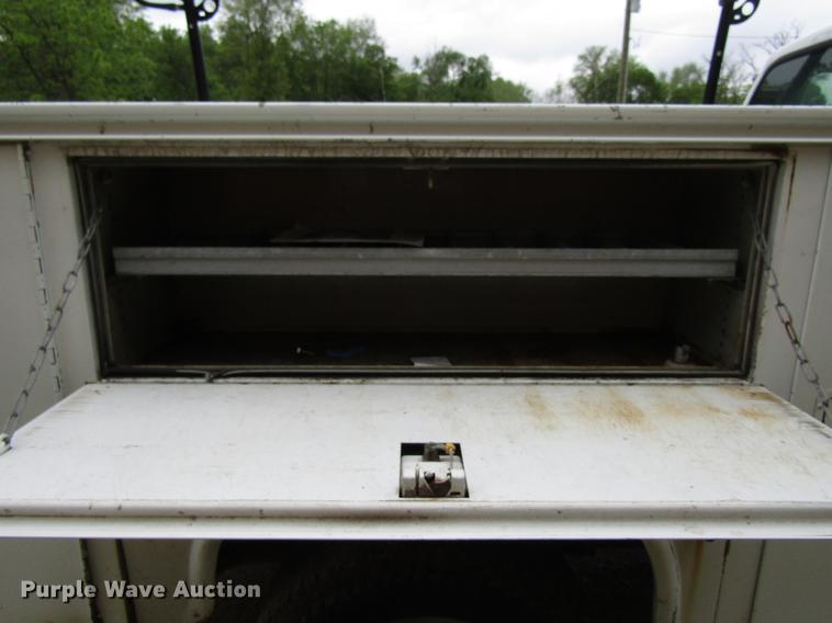 image for item EU9659 2006 Ford F250 Super Duty utility bed pickup truck