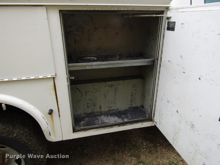 image for item EU9659 2006 Ford F250 Super Duty utility bed pickup truck