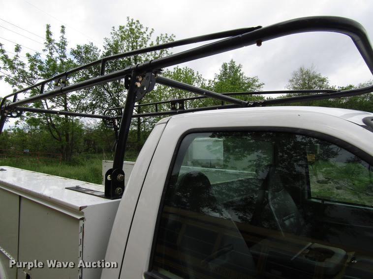 image for item EU9659 2006 Ford F250 Super Duty utility bed pickup truck