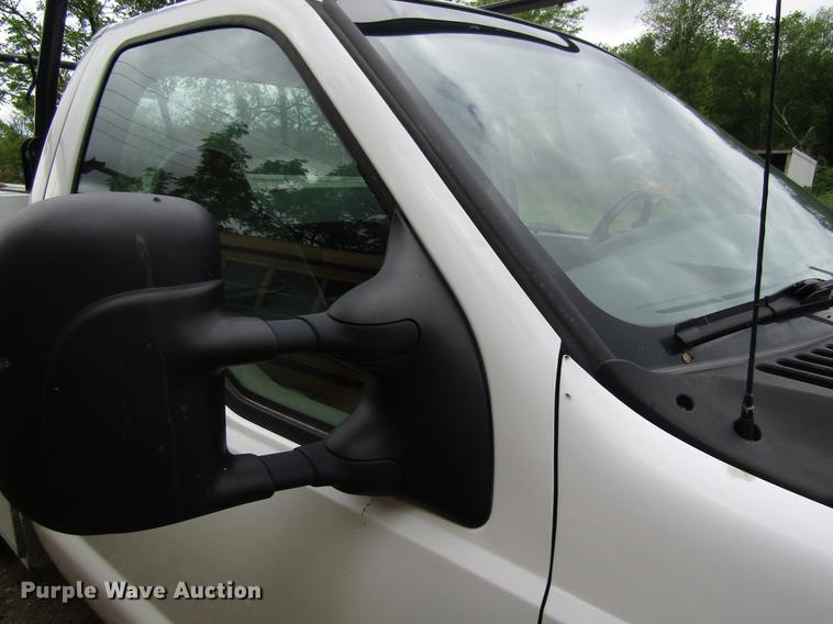 image for item EU9659 2006 Ford F250 Super Duty utility bed pickup truck