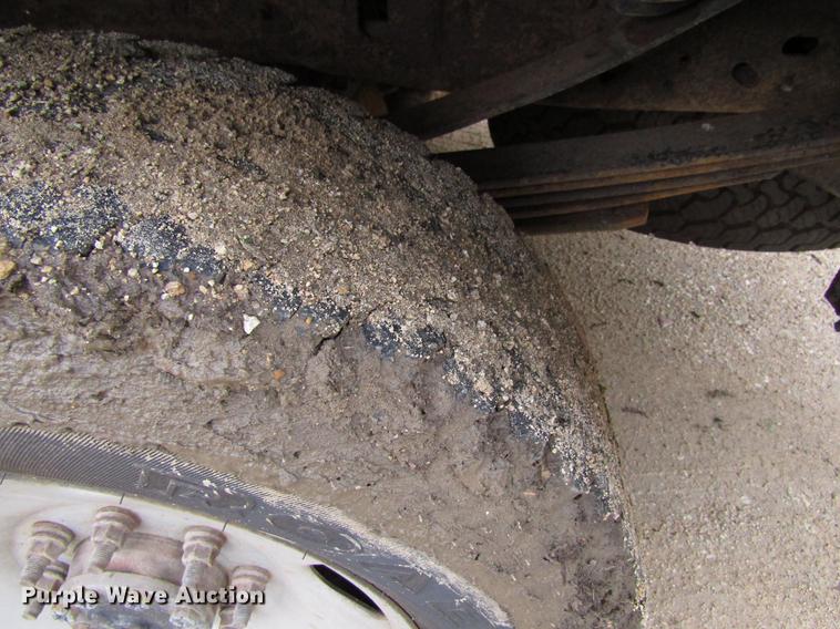 image for item EU9659 2006 Ford F250 Super Duty utility bed pickup truck