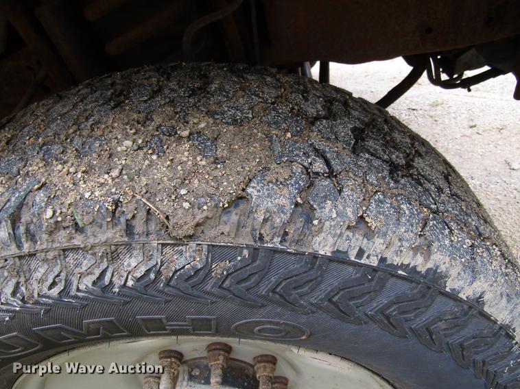 image for item EU9659 2006 Ford F250 Super Duty utility bed pickup truck