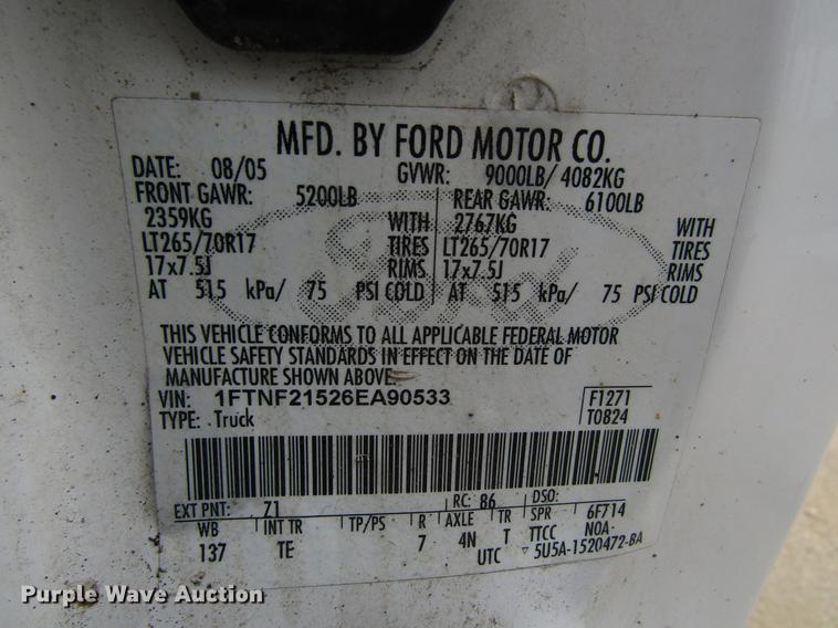 image for item EU9659 2006 Ford F250 Super Duty utility bed pickup truck