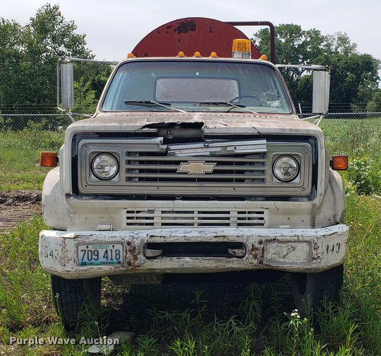 image for item EU9752 1980 Chevrolet 60 water truck