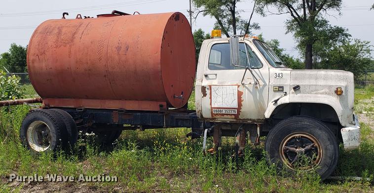 image for item EU9752 1980 Chevrolet 60 water truck