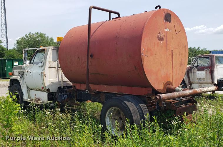 image for item EU9752 1980 Chevrolet 60 water truck