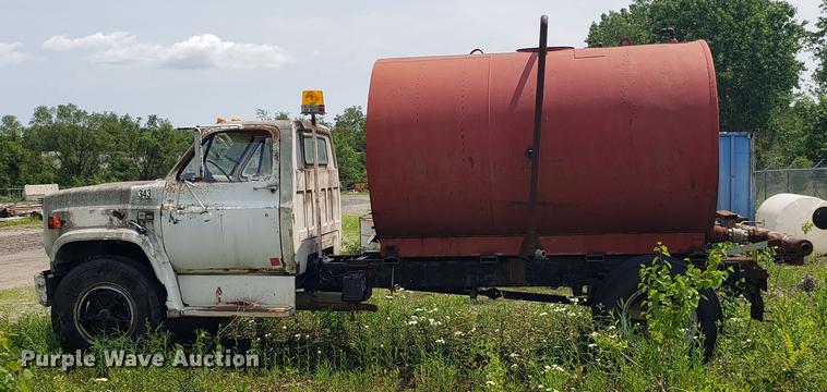 image for item EU9752 1980 Chevrolet 60 water truck