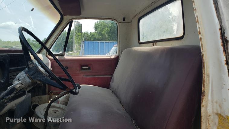 image for item EU9752 1980 Chevrolet 60 water truck