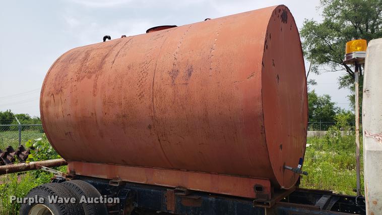 image for item EU9752 1980 Chevrolet 60 water truck