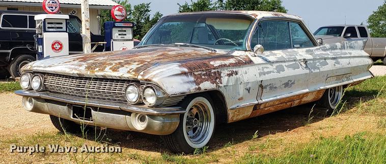 image for item EU9755 1961 Cadillac sedan