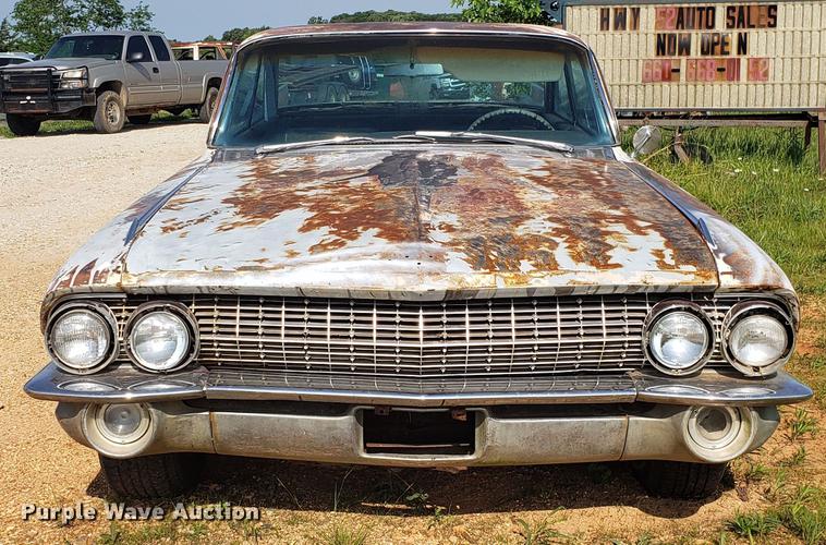 image for item EU9755 1961 Cadillac sedan