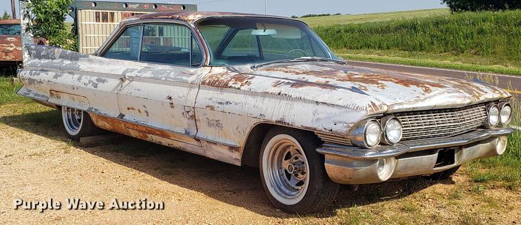 image for item EU9755 1961 Cadillac sedan