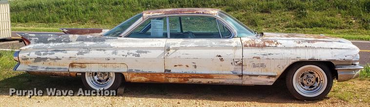 image for item EU9755 1961 Cadillac sedan