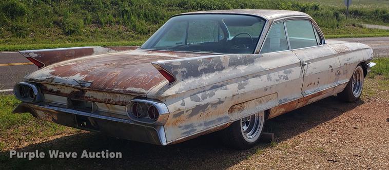 image for item EU9755 1961 Cadillac sedan