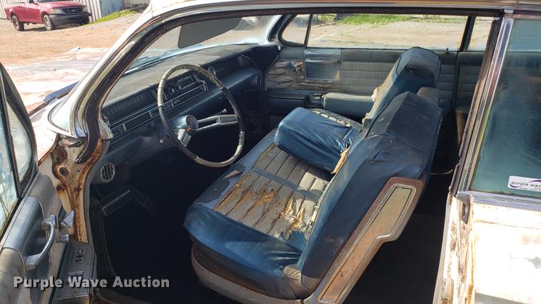 image for item EU9755 1961 Cadillac sedan