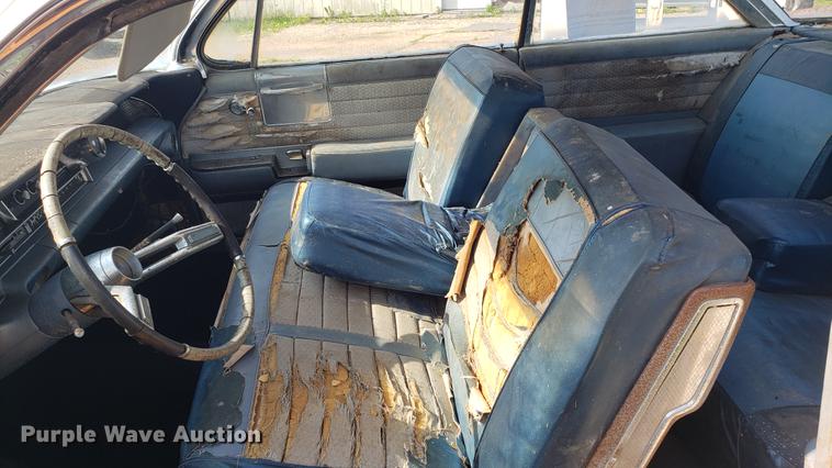 image for item EU9755 1961 Cadillac sedan