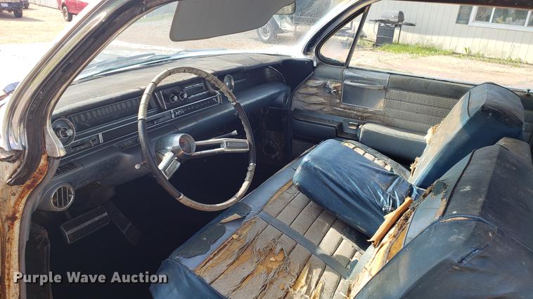 image for item EU9755 1961 Cadillac sedan