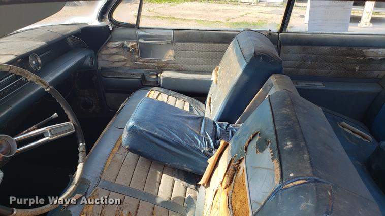 image for item EU9755 1961 Cadillac sedan