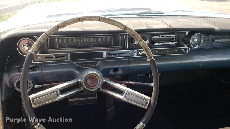 image for item EU9755 1961 Cadillac sedan