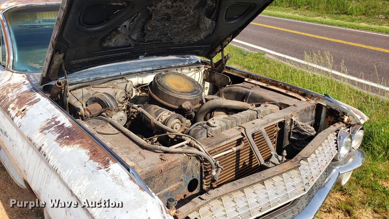 image for item EU9755 1961 Cadillac sedan