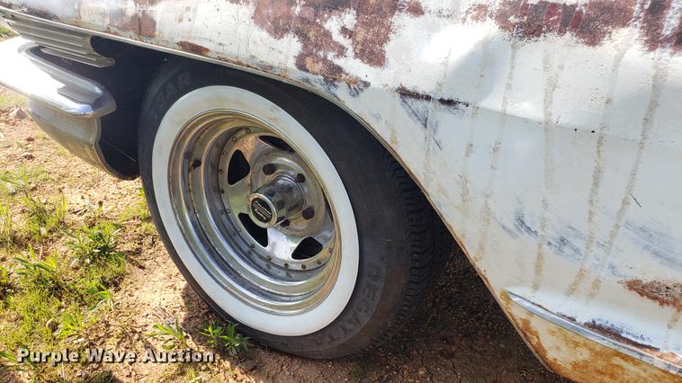 image for item EU9755 1961 Cadillac sedan