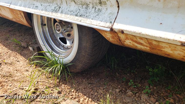 image for item EU9755 1961 Cadillac sedan