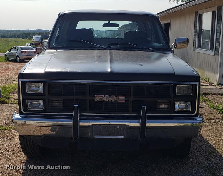 image for item EU9756 1983 GMC Jimmy SUV