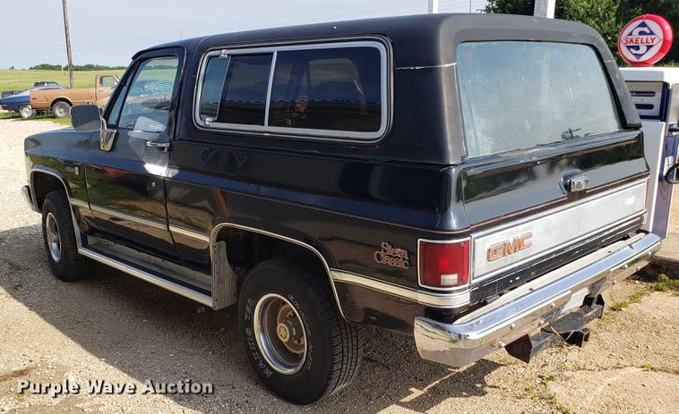 image for item EU9756 1983 GMC Jimmy SUV