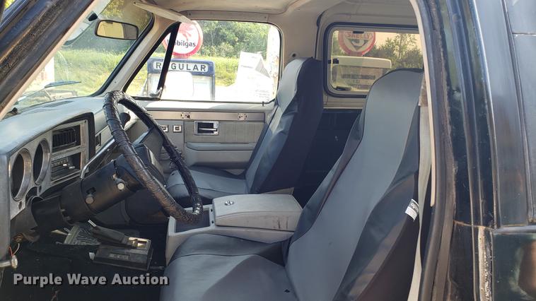 image for item EU9756 1983 GMC Jimmy SUV