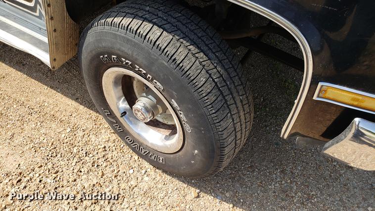 image for item EU9756 1983 GMC Jimmy SUV